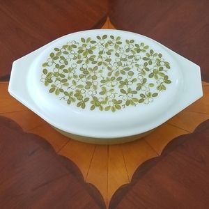 Pyrex 2 1/2 Qt Verde pattern